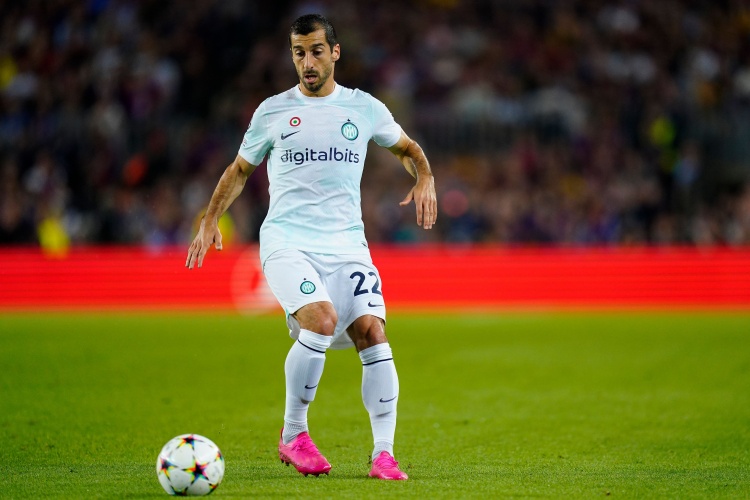 老虎机-国米官方:姆希塔良左大腿肌肉拉伤,将在几天内接受进一步评估